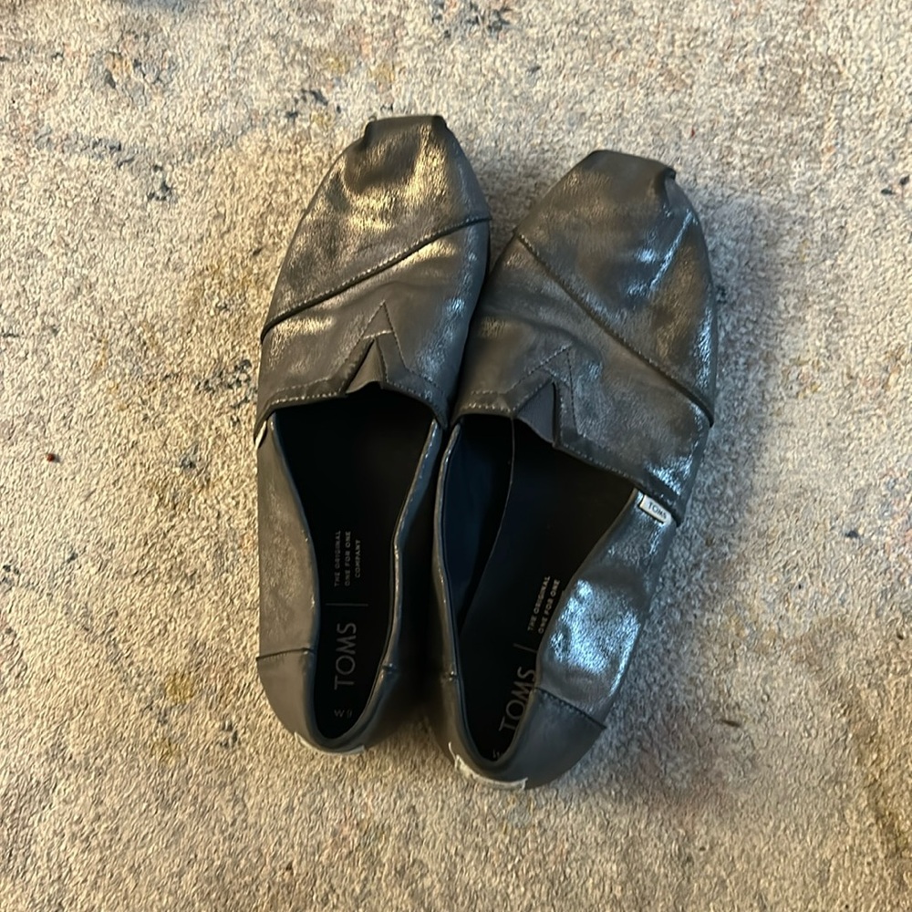 Toms Alpargata flat-black with brushed silver